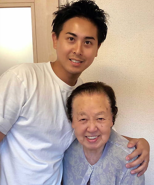写真:要介護者様と代表三浦